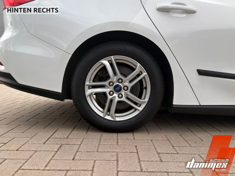 Ford Focus – 14