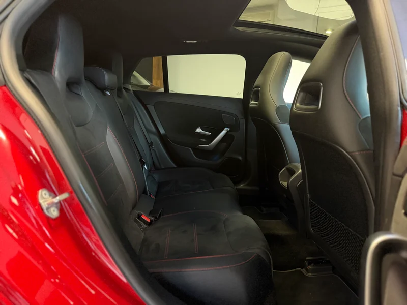 Mercedes-Benz CLA 220 – 13