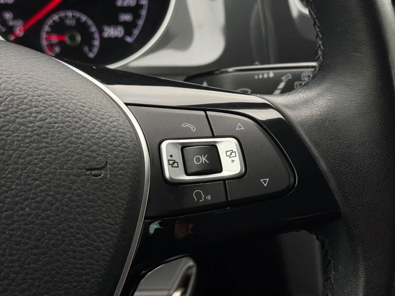 Volkswagen Golf – 24