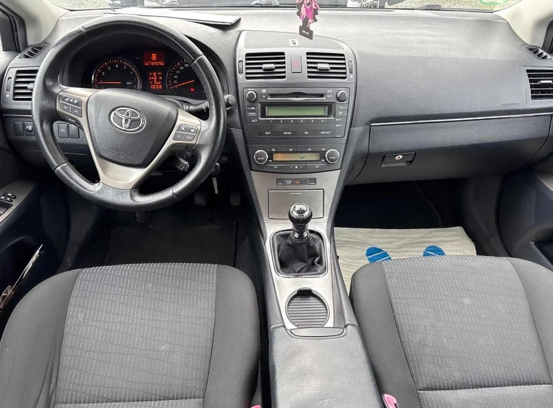Toyota Avensis III (2009-) – 11