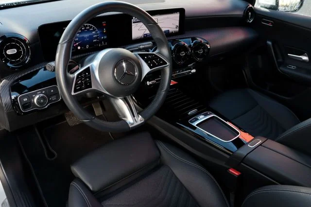 Mercedes-Benz A 180 – 12