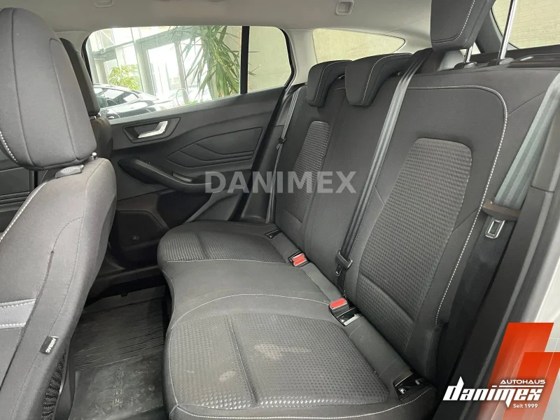 Ford Focus – 12