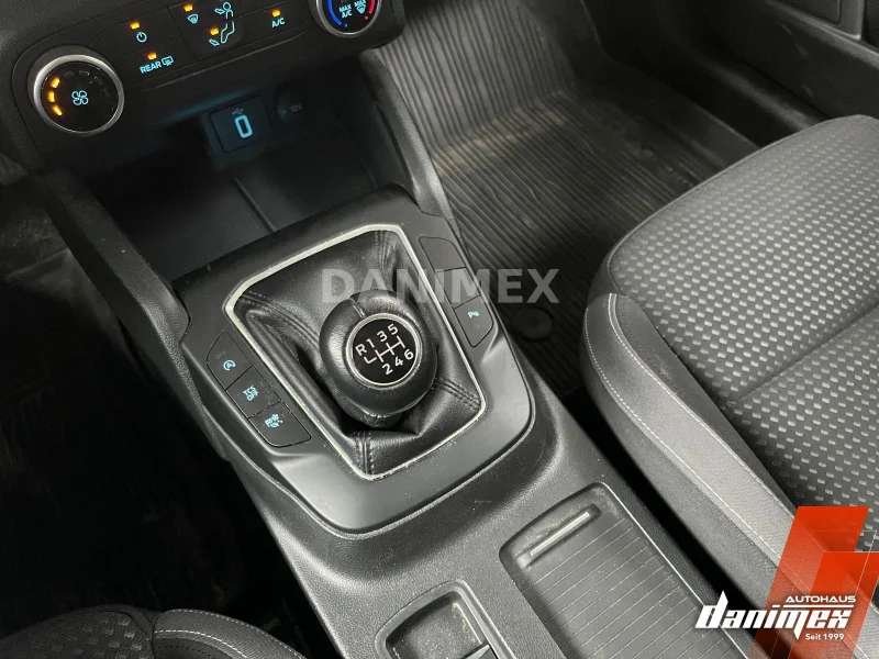 Ford Focus – 24