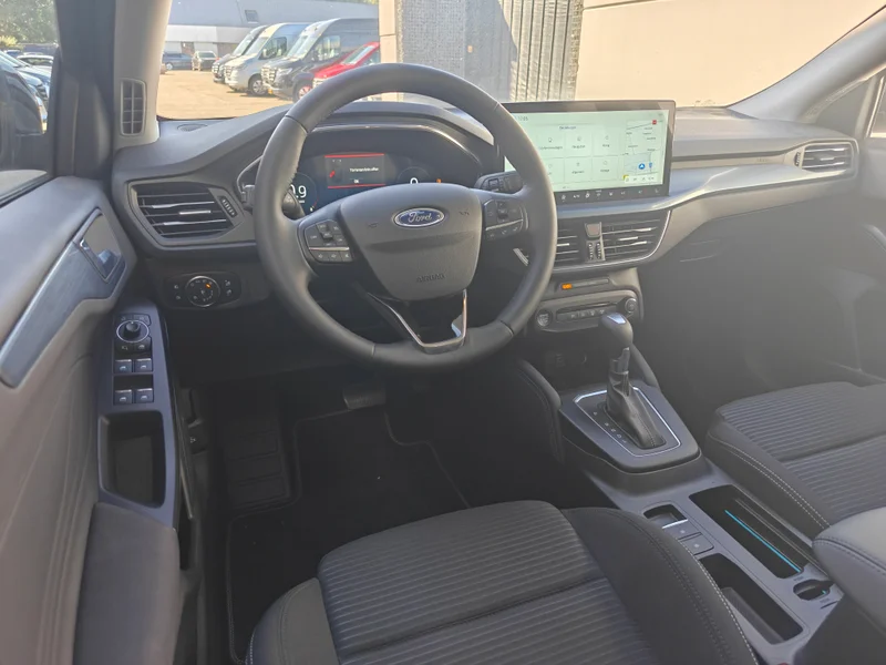 Ford Focus Turnier Active X 1.0 7AT – 15