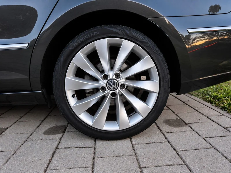 Volkswagen Passat – 9