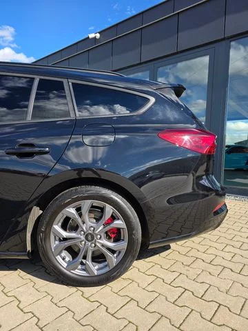 Ford Focus – 8