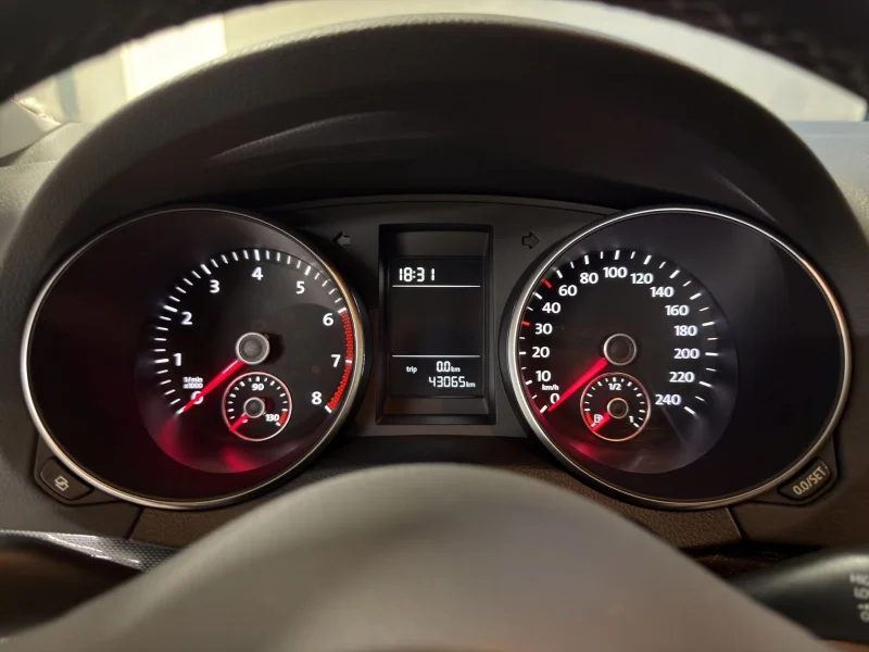 Volkswagen Golf – 11