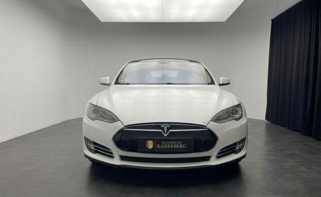 Tesla Model S – 7