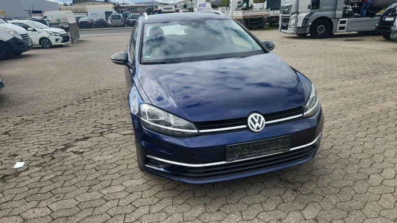 Volkswagen Golf – 11