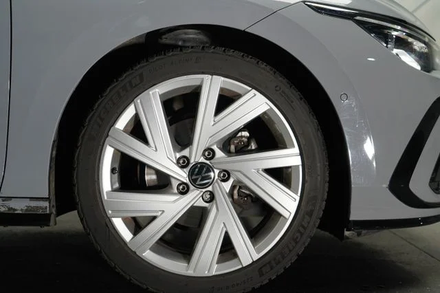 VW Golf – 11