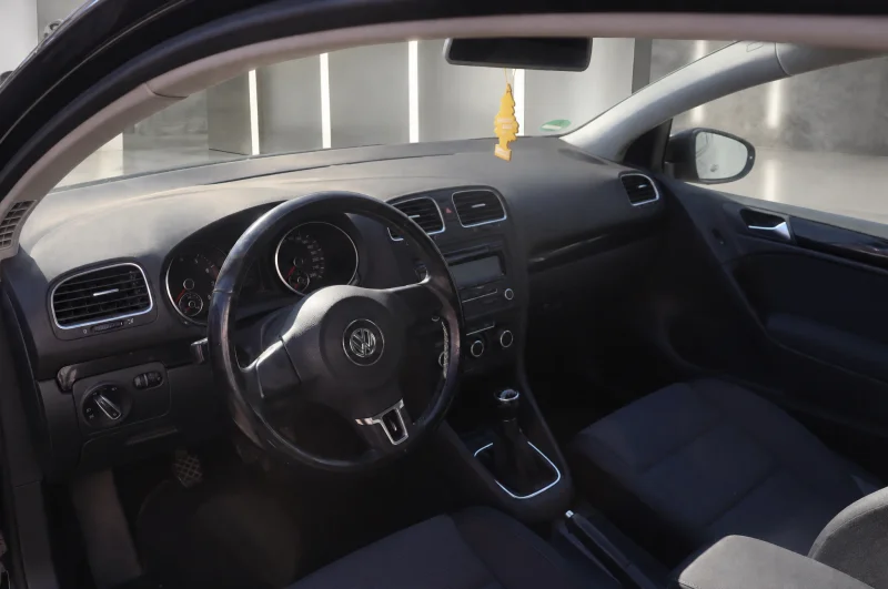 Volkswagen Golf – 16