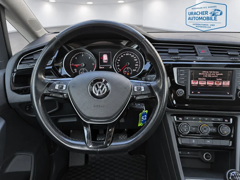Volkswagen Touran – 11