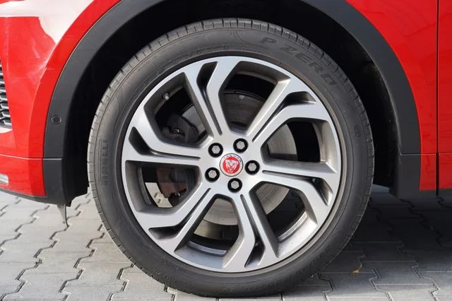 JAGUAR E-Pace – 9