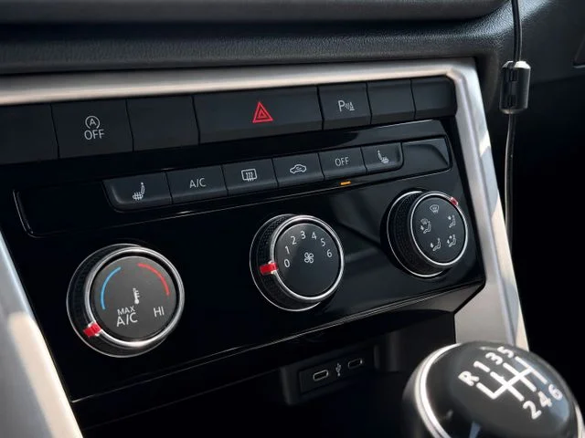 Volkswagen T-Roc – 12