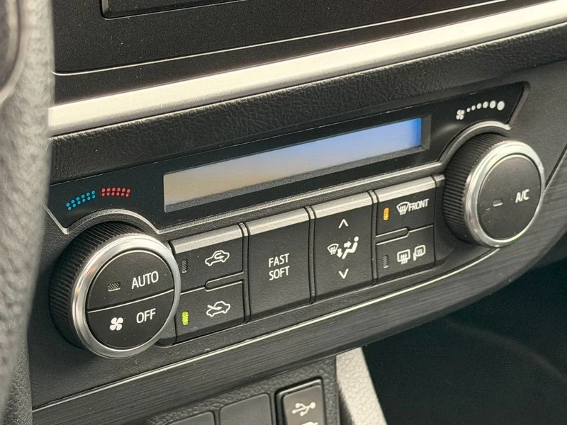 Toyota Auris II (2012-) – 25