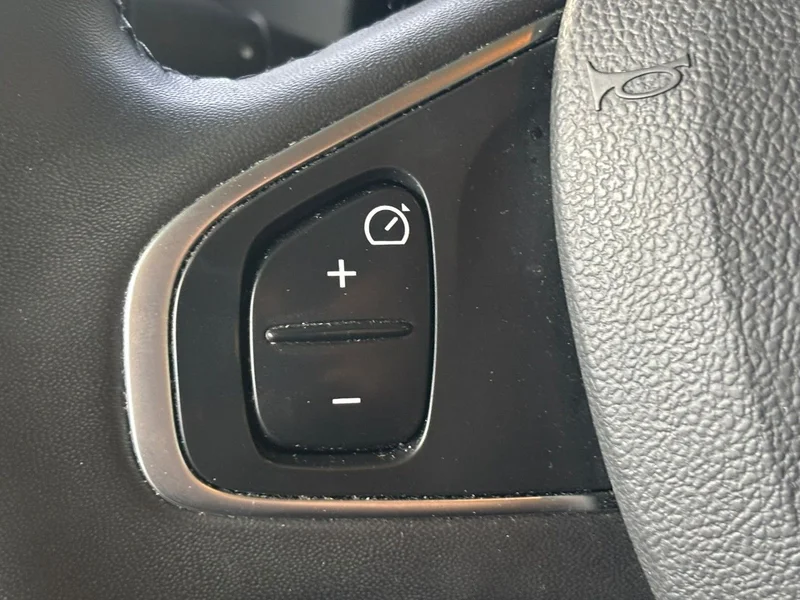 Renault Clio – 8