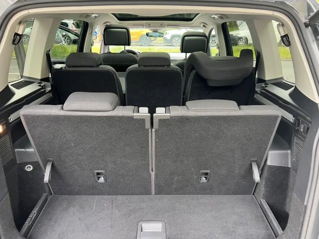 Volkswagen Touran – 12