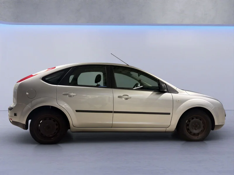 Ford Focus – 8