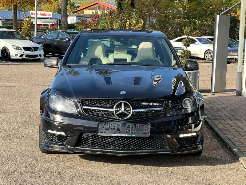 Mercedes-Benz C 63 AMG – 11
