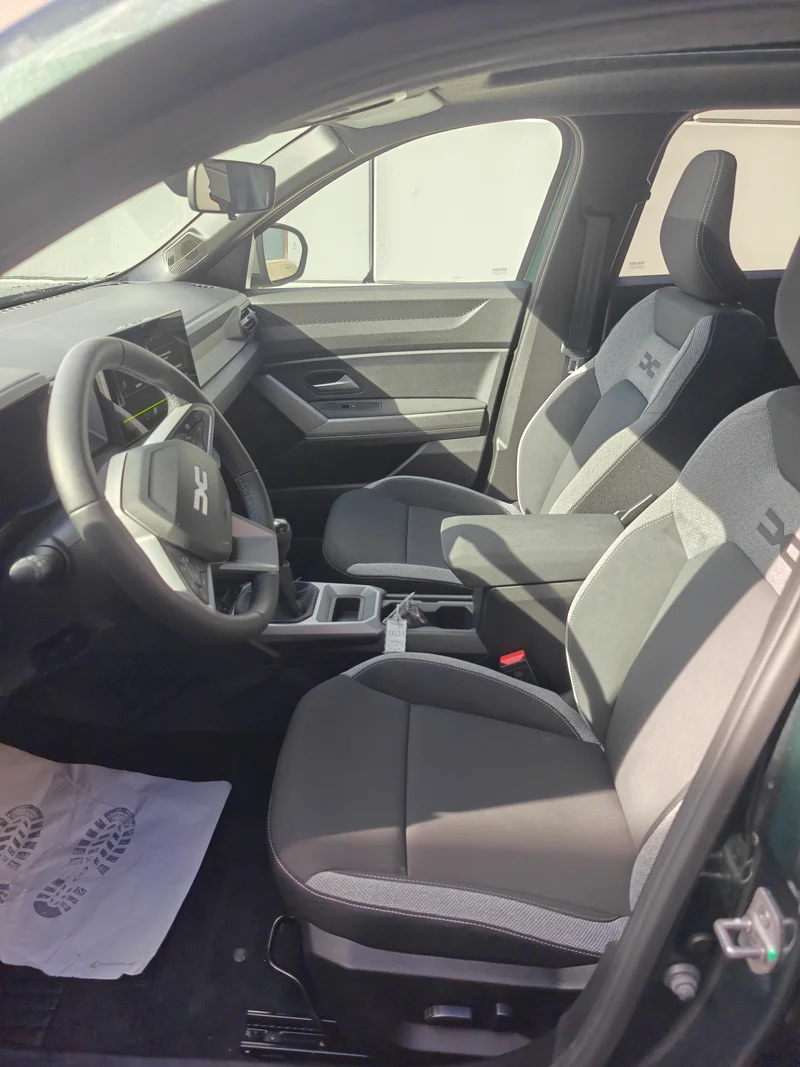 Dacia BIGSTER JOURNEY MILD HYBRID 140 – 13