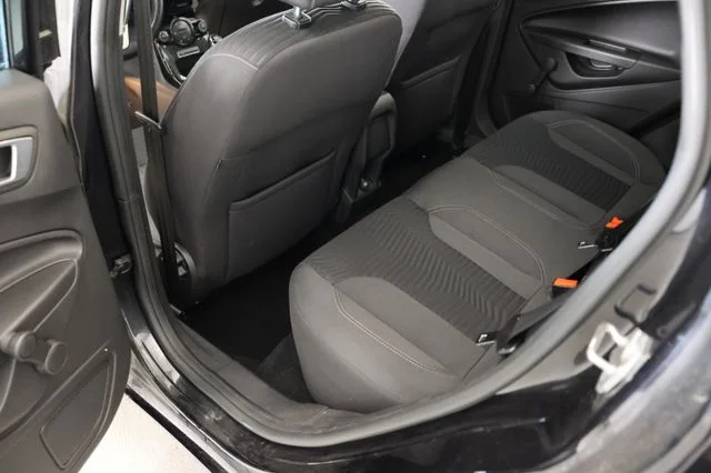 FORD Fiesta – 12