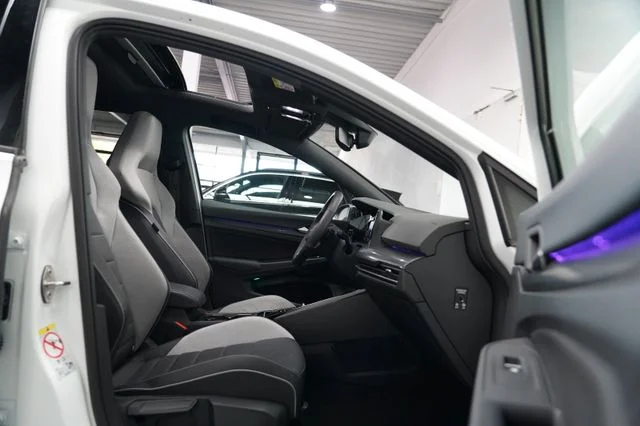 VW Golf – 33