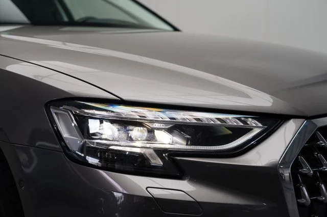 AUDI A8 – 9