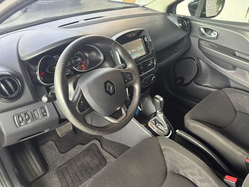 Renault Clio – 16