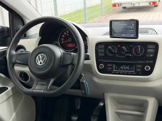 Volkswagen up – 18