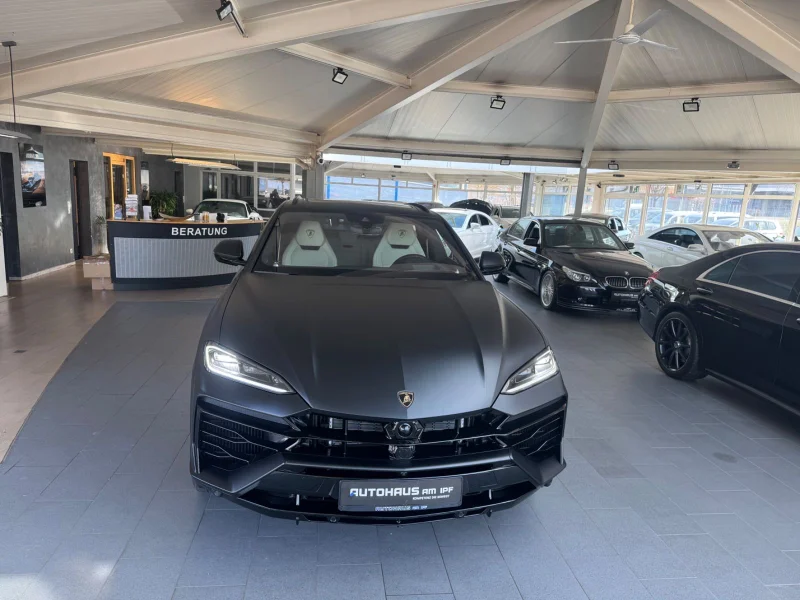 Lamborghini Urus – 4