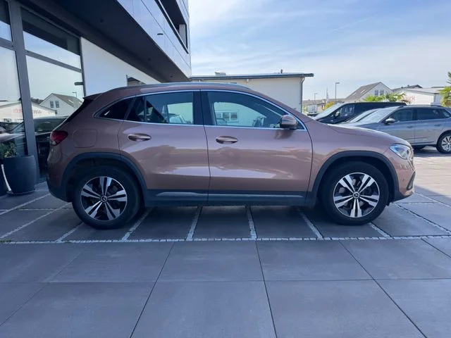 Mercedes-Benz GLA 250 – 4