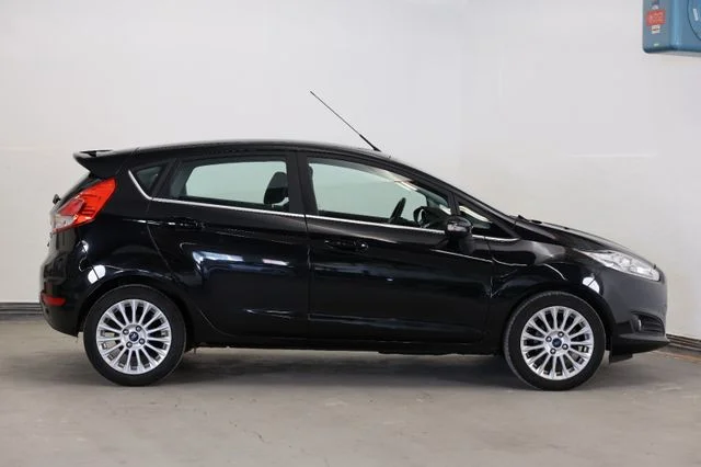 FORD Fiesta – 5