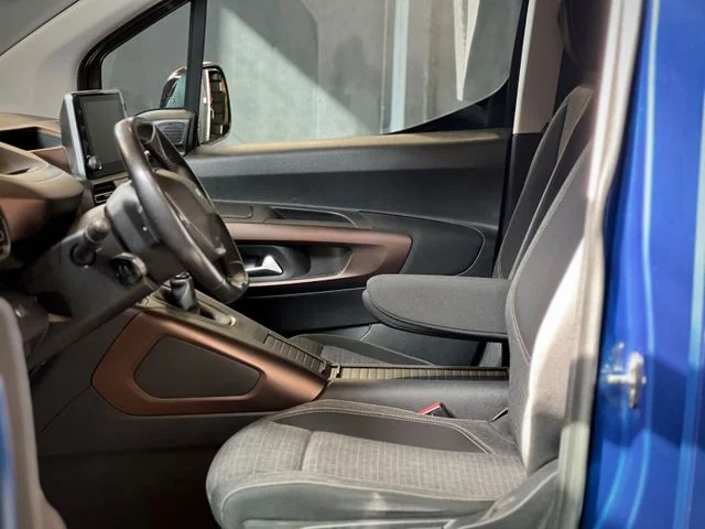 Peugeot Rifter – 19