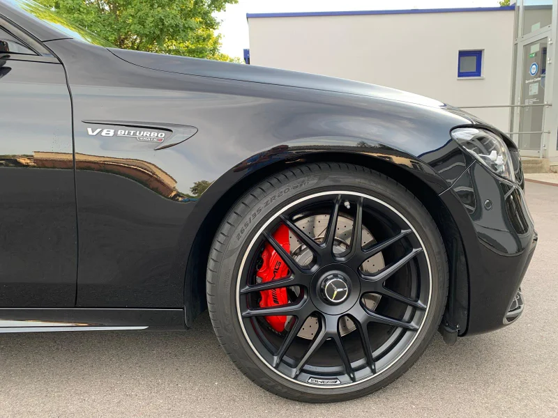 Mercedes-Benz E 63 AMG – 2