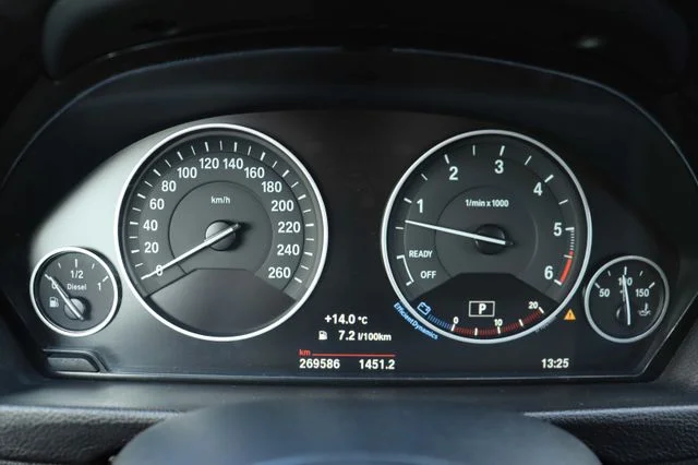 BMW 330 – 14