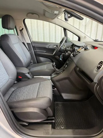 Opel Meriva – 15