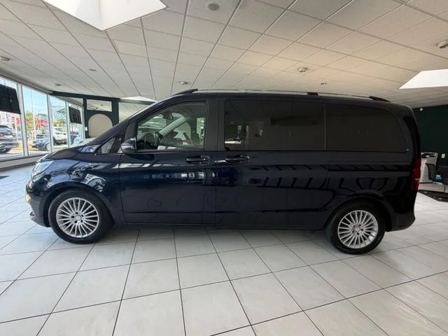 Mercedes-Benz V 220 – 8