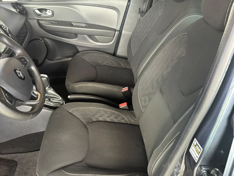 Renault Clio – 17