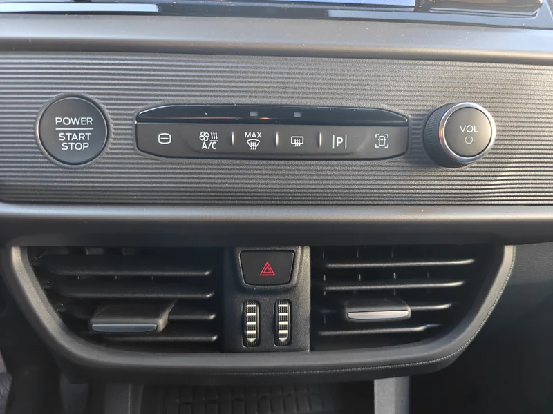 Ford Tourneo Courier Titanium 1.0 Ecoboost – 24
