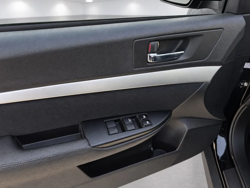 Subaru Legacy – 12