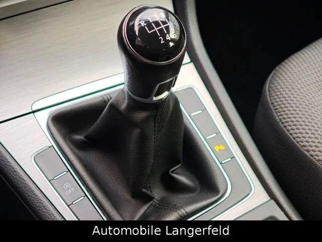 Volkswagen Golf – 27