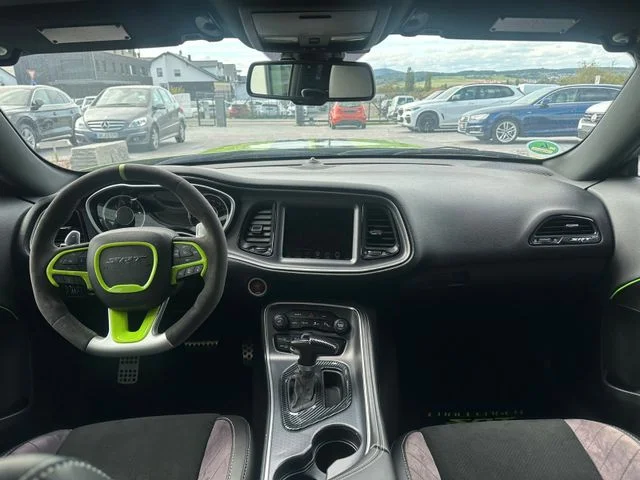 Dodge Challenger – 8