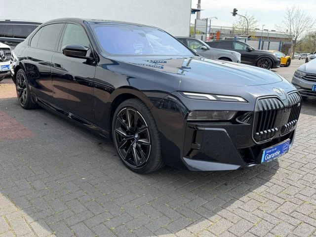 BMW M760 – 7