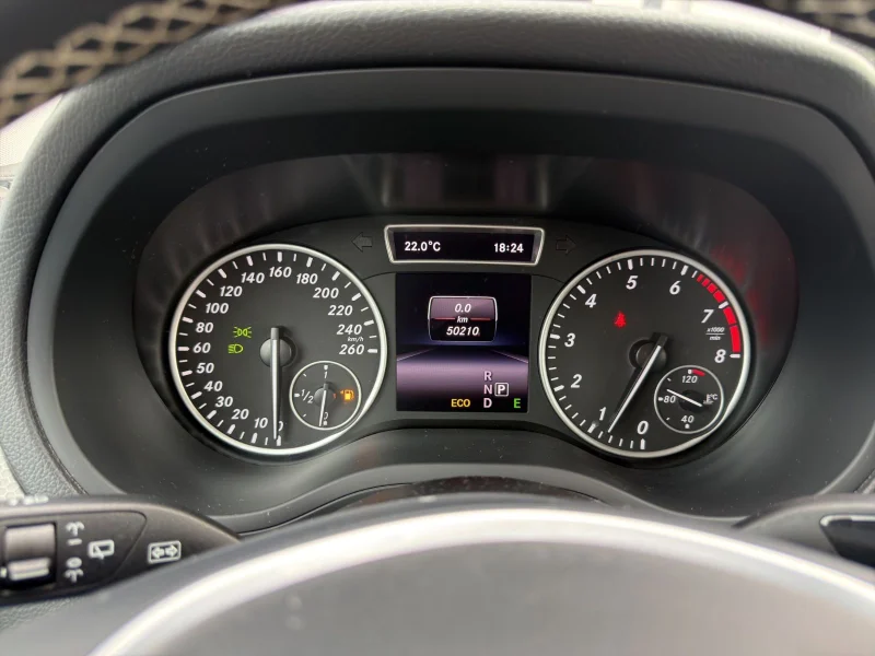 Mercedes-Benz B 200 – 12