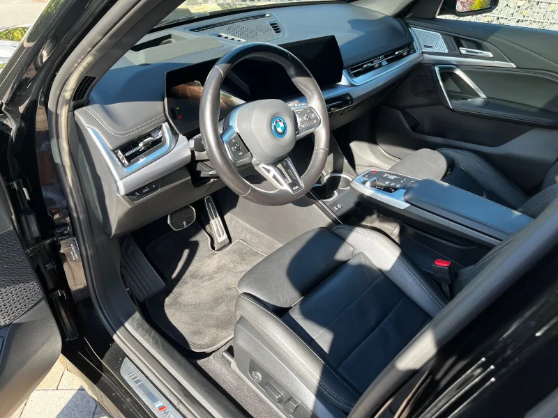 BMW iX1 – 11