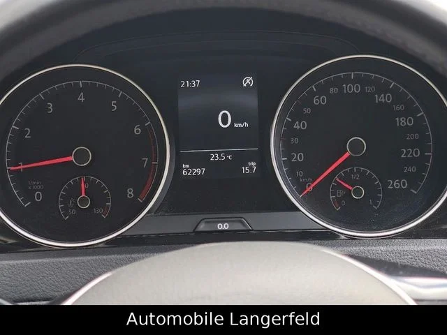 Volkswagen Golf – 16