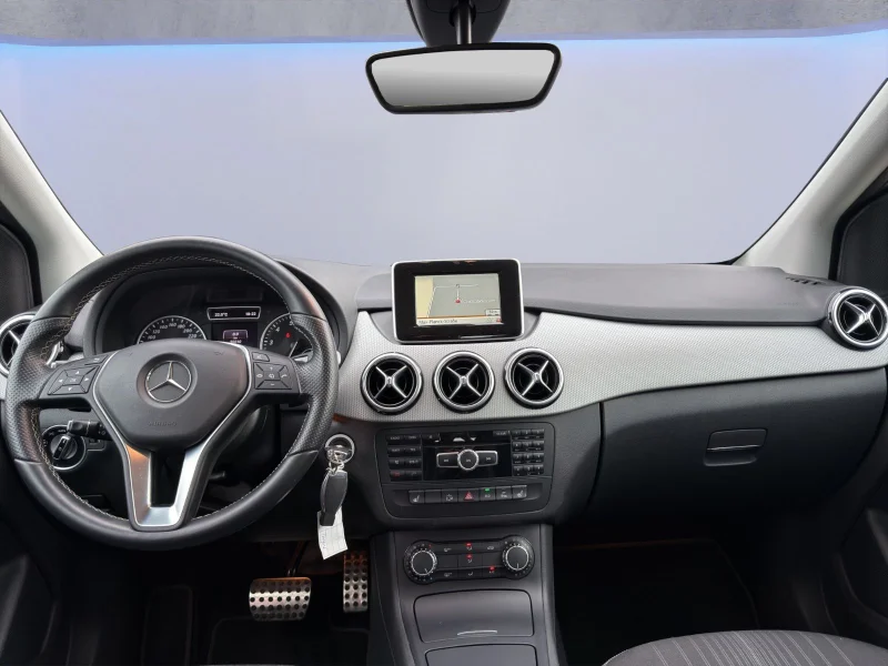 Mercedes-Benz B 200 – 14