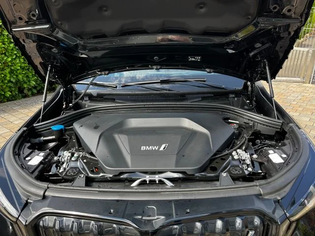 BMW iX1 – 11