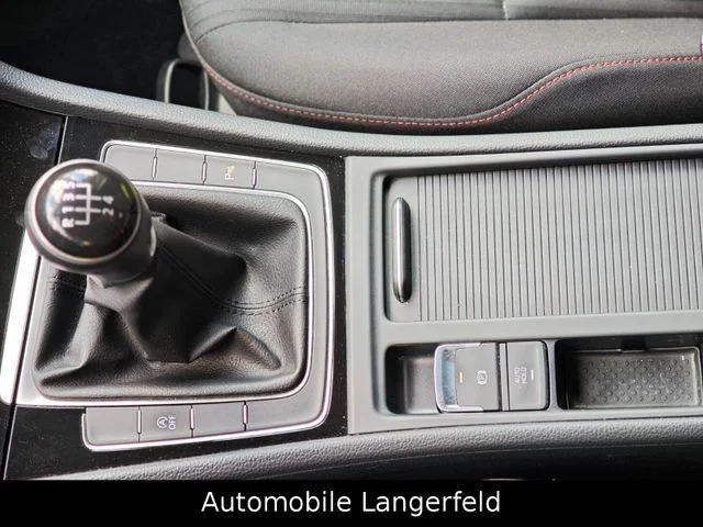 Volkswagen Golf – 34