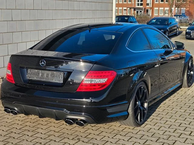 Mercedes-Benz C 63 AMG – 4